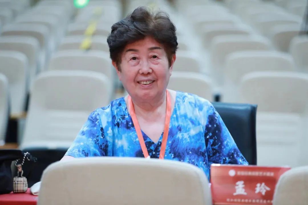 孟玲.jpg