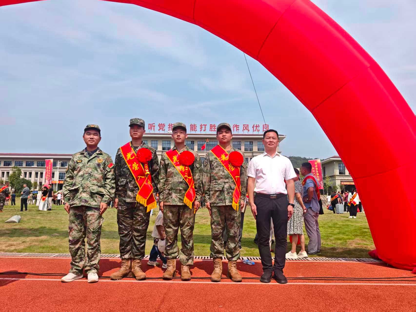 1792397481171175.png 图片1.png